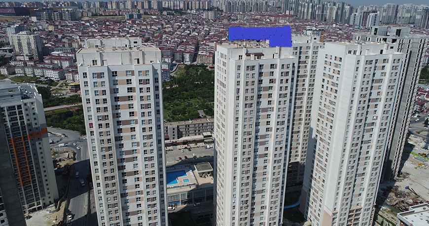 Esenyurt’taki lüks sitede çıkan kavgada yöneticiye kurşun